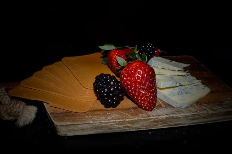 Oslo: Food Tasting and Walking Tour with a Local - Key Points