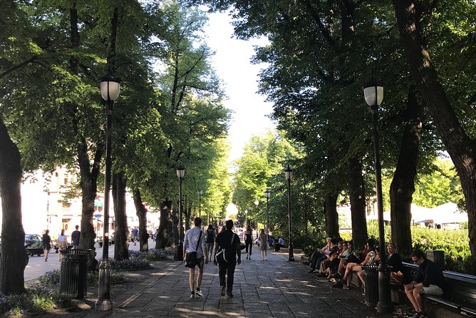 Oslo Sights by Car - Exploring Vigeland Park