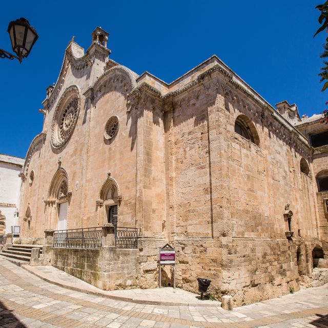 Ostuni: Private City Walking Tour With Local Guide - Admiring Architectural Gems