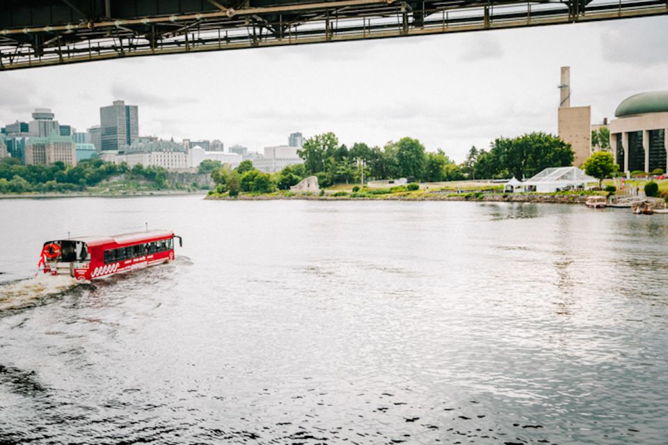 Ottawa: Bilingual Guided City Tour by Amphibious Bus - Scenic Views of the City