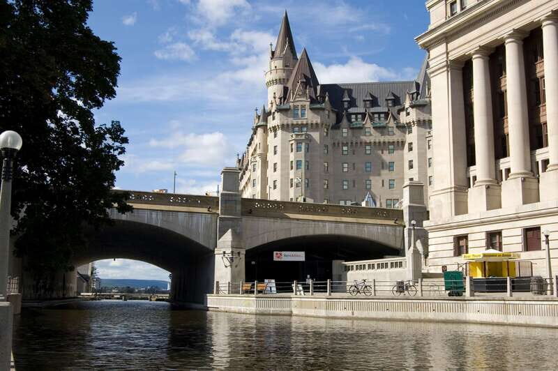 Ottawa: Guided Bike Tour through Ottawa and Gatineau - Key Points
