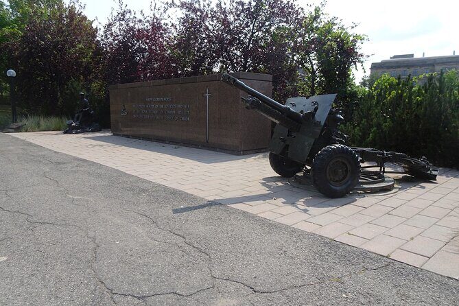 Ottawa Rideau River self guided walking tour and scavenger hunt - FAQ