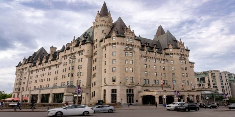 Ottawa: Small-Group Walking Tour with Boat Cruise - The Scenic Boat Cruise