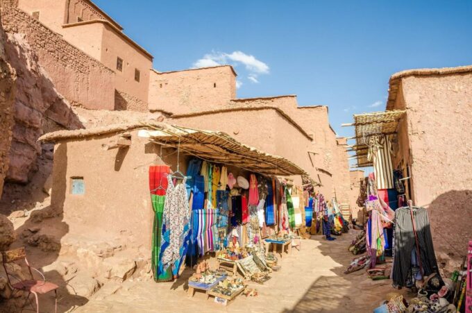 Ouazazate: Kasbah Ait Ben Haddou, Fint Oasis, Film Studios - Taking in Fint Oasis