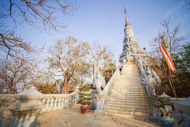 Oudong Temples & Phnom Prasith Private Tour From Phnom Penh - Inclusions and Amenities