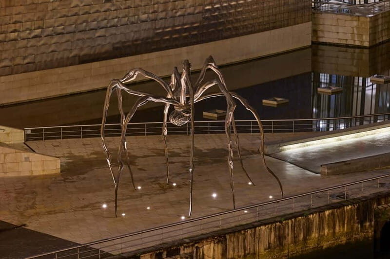 Outdoor guided visit and access to Guggenheim Museum (ES) - The Sum Up