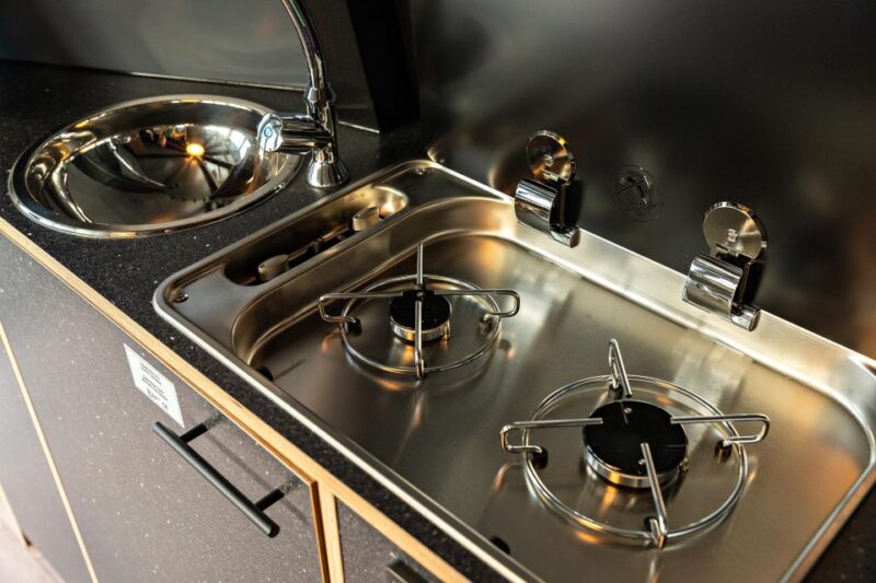 Overnight Adventure AuroraHut at Fjallsarlon - Accommodation Details