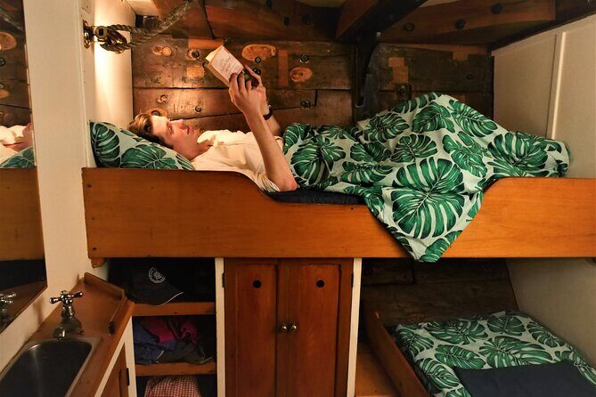 Overnight Harbour Cruise Experience - Key Points