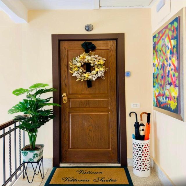 Overnight in Rome and Vatican Museums & Sistine Chapel - Location and Surroundings