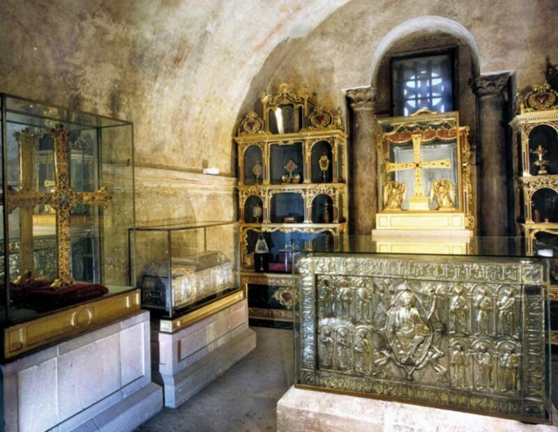 Oviedo: Cathedral Guided Tour - Highlights and Experience
