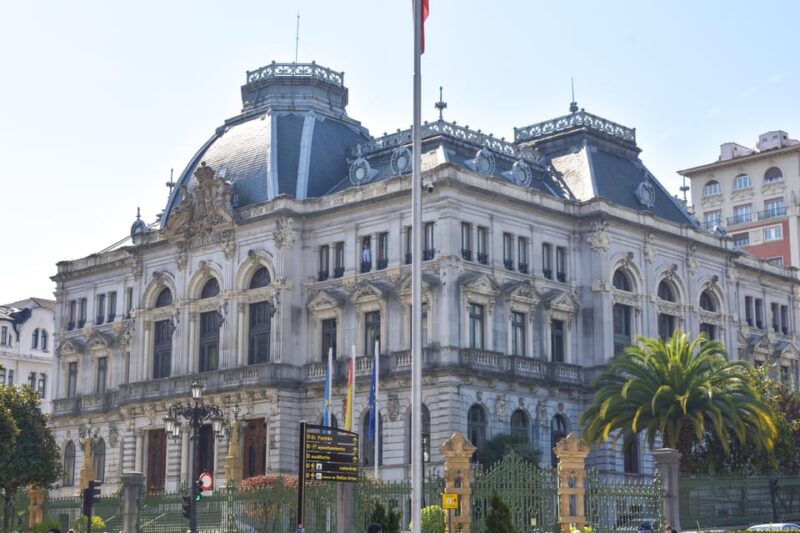 Oviedo: Visit to the Origins of Oviedo - Wandering Through the Trascorrales