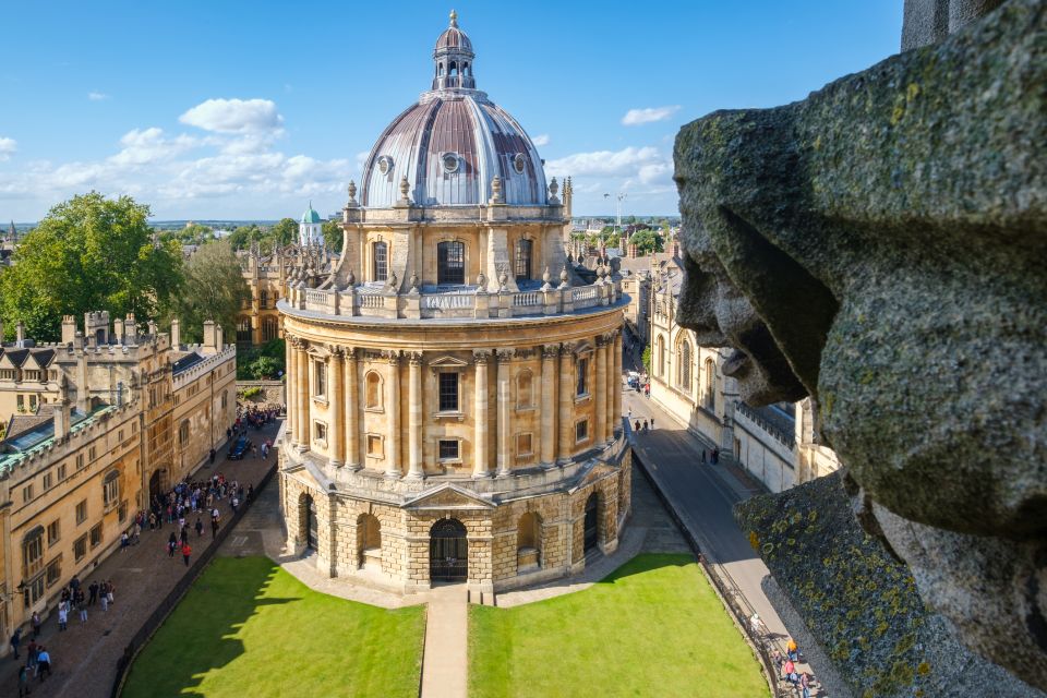 Oxford: Alumni-Led Walking Tour W/New College Entry Option - Key Points