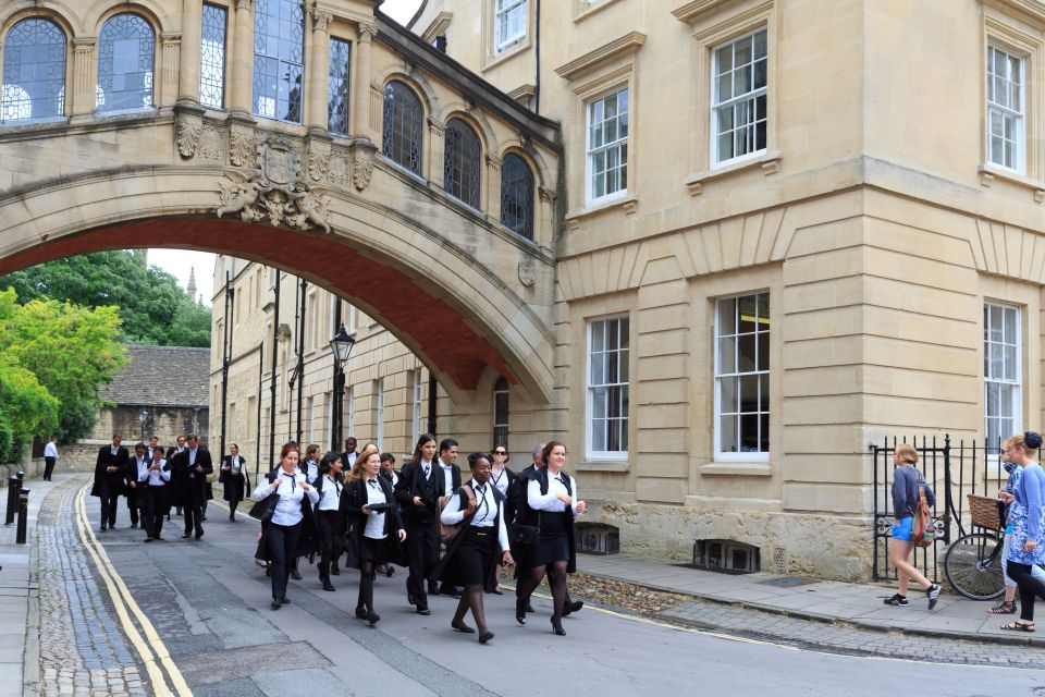 Oxford: Alumni-Led Walking Tour W/New College Entry Option - Experience and Itinerary