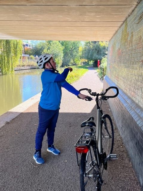 Oxford Bike & Walking Tour: 3 hrs of City, Colleges & Canal. - FAQs