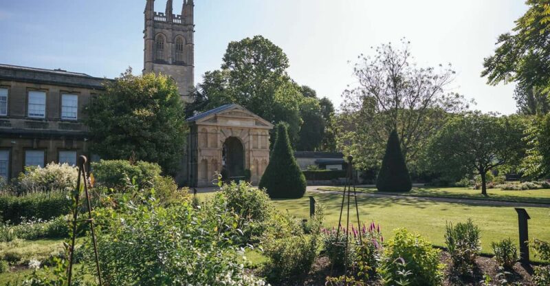 Oxford: Botanic Garden Entry Ticket - Explore the Walled Garden