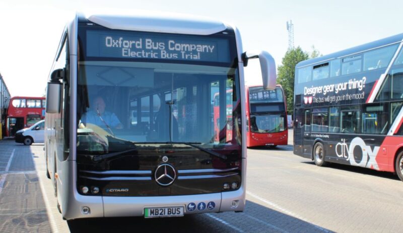Oxford: BUS Transfer To/From London Heathrow Airport - Amenities and Onboard Facilities