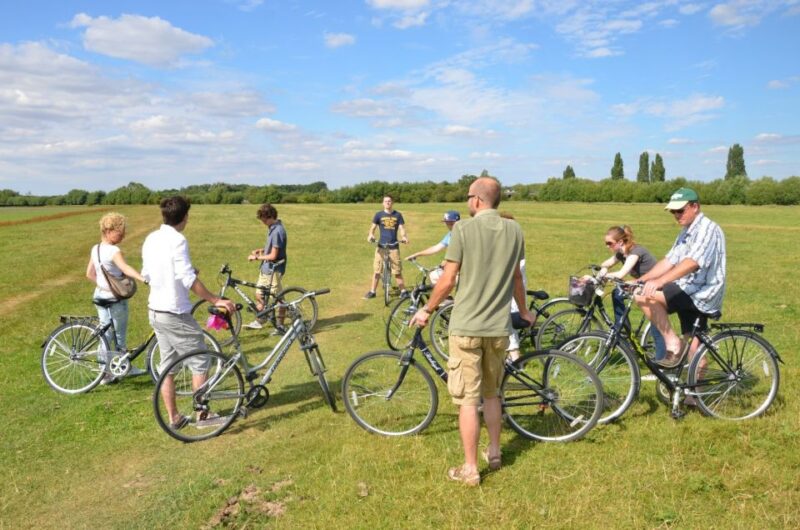 Oxford: City Bike Tour With Student Guide - Admiring Architectural Marvels