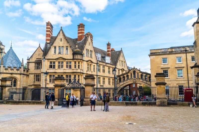 Oxford: Express Walk with a Local in 60 minutes - What’s Included and What to Expect