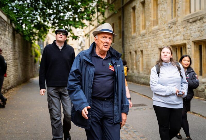 Oxford: Historic Pubs & Taverns Guided Walking Tour - A Closer Look at the Tour Experience