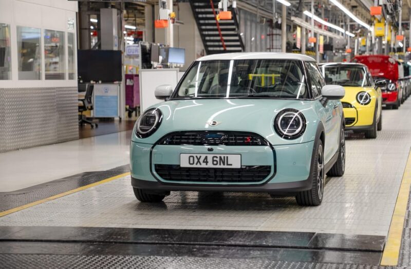 Oxford: MINI Factory Tour  Go Behind the Scenes - Key Points