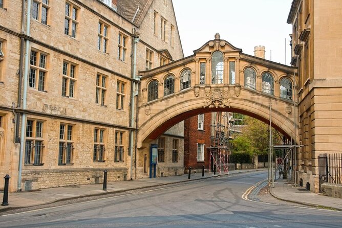 Oxford River Cruise + Walking Tour to Iffley Village - Key Points