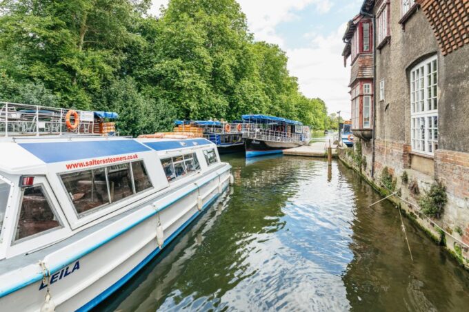 Oxford: River Thames Sightseeing Cruise - Exploring Oxfords Riverside