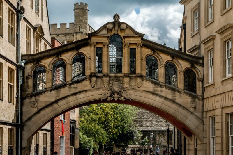Oxford: Town & Gown Walking Tour - Christ Church and Its Legacy
