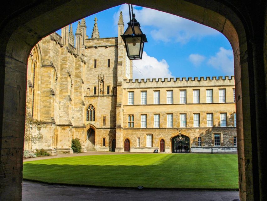Oxford's Architectural Gems: A Historic Walk - Key Points