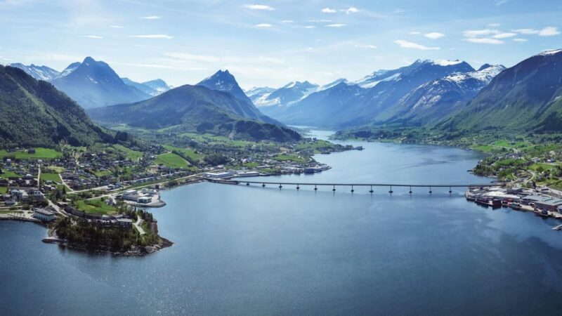 Øye: Fjord sightseeing bus tour, Øye to Ålesund one way - The Scenic Itinerary in Detail