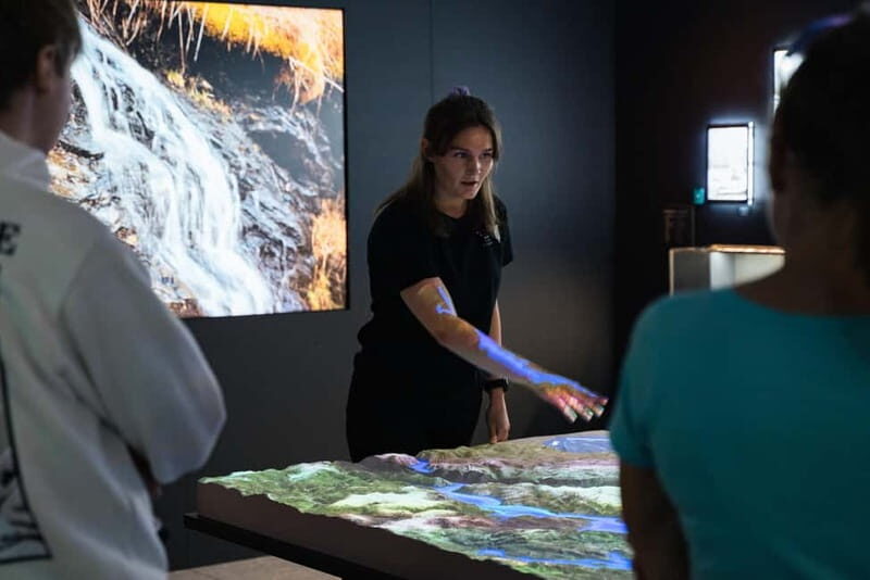 Øystese: Aquaculture Exhibition Guided Tour - Key Points