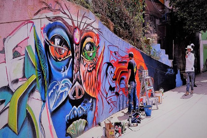 Pablo and Comuna 13 With Cable Car - Tips for Travelers