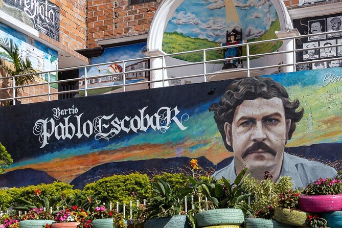 Pablo Escobar + Comuna 13 Private - Transformation of Medellín