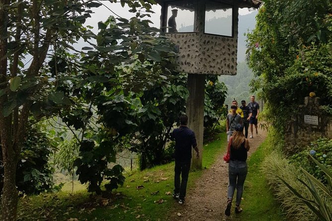 Pablo Escobar Tour / Group Traveler - Booking Information