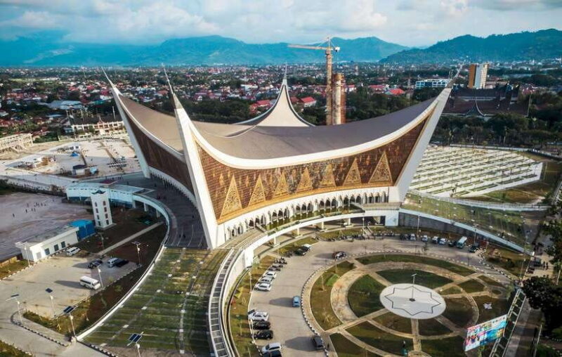 Padang : 3 Days Exploring Iconic Place of Padang - An In-Depth Look at the 3-Day Itinerary