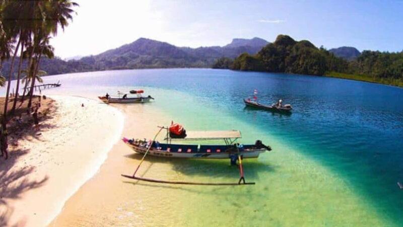 Padang West Sumatra: Hoping Island Fullday Tour - Key Points