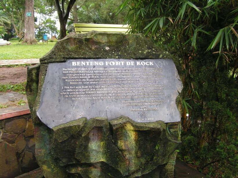 Padang : Wonderful City Tour Padang with Lunch - FAQ