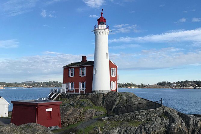 Paddling Esquimalt Harbor to Cole Island - An Honest Look at the Tour Experience