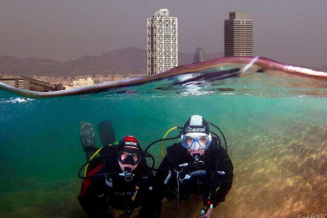 PADI Course and Diving in Levante Beach, Barcelona - The Flow of the Day