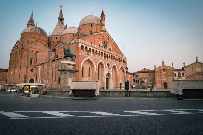 Padua: First Discovery Walk and Reading Walking Tour - Booking and Cancellation Policy
