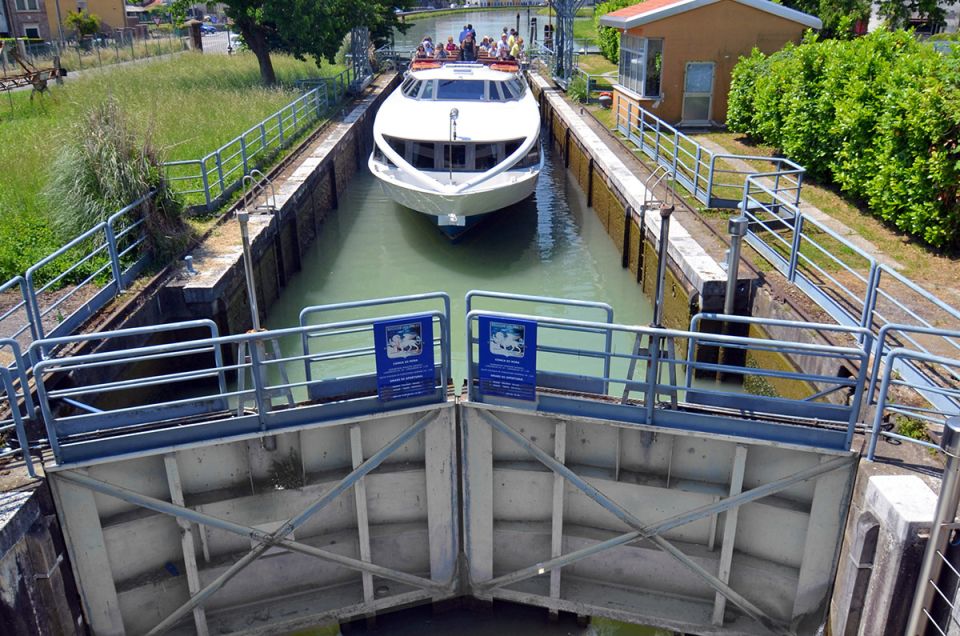 Padua to Venice Boat Cruise of the Brenta Riviera - Booking and Policies