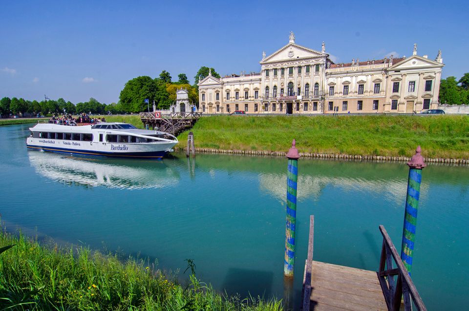 Padua to Venice Boat Cruise of the Brenta Riviera - Dining Experience