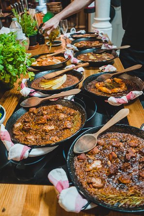 Paella Experience and Bottomless Wine in Barcelona - Customer Reviews and Ratings