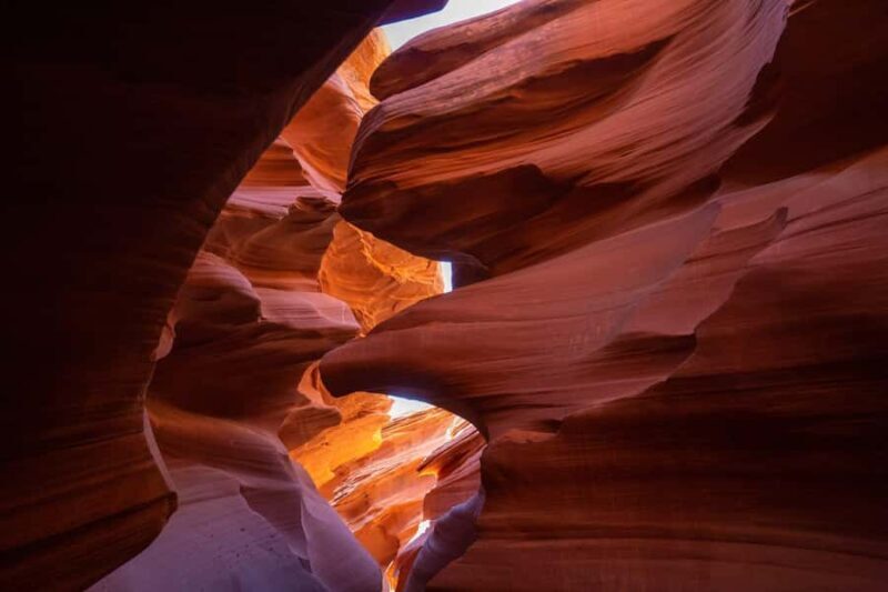 Page: Lower Antelope Canyon Prime Time Entry & Navajo Guide - Key Points