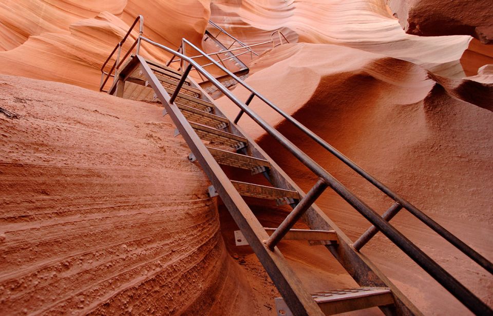 Page: Lower Antelope Canyon Ticket and Guided Hiking Tour - Meeting Point and Check-in
