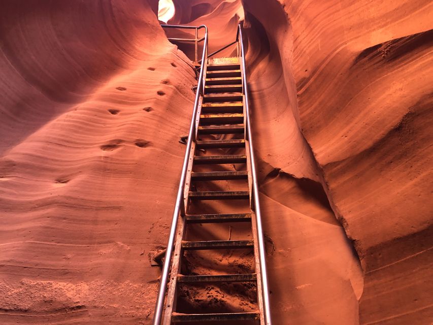 Page: Lower Antelope Canyon Tour With Trained Navajo Guide - Shifting Shapes and Bouncing Sunlight