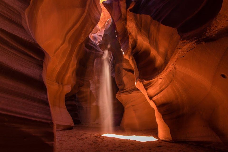 Page: Lower Antelope Canyon Walking Tour With Navajo Guide - Key Points