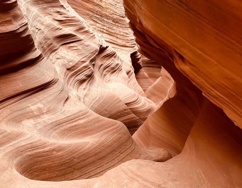 Page: Mountain Sheep Slot Canyon Guided Hiking Tour - Guided Canyon Trekking