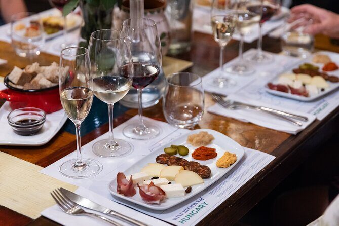 Palace District Evening Culinary, Wine, and History Walk - Key Points