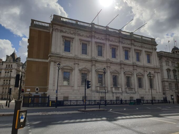 Palaces, Parliament & Power: Londons Royal City - Traveler Experiences and Feedback