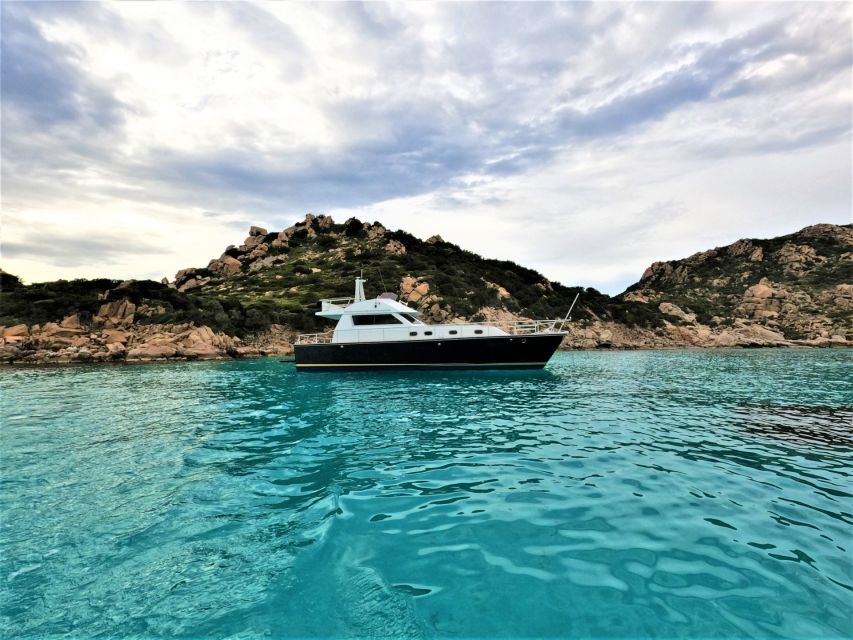 Palau: La Maddalena Archipelago Motorboat Tour With Lunch - Motorboat Specifications